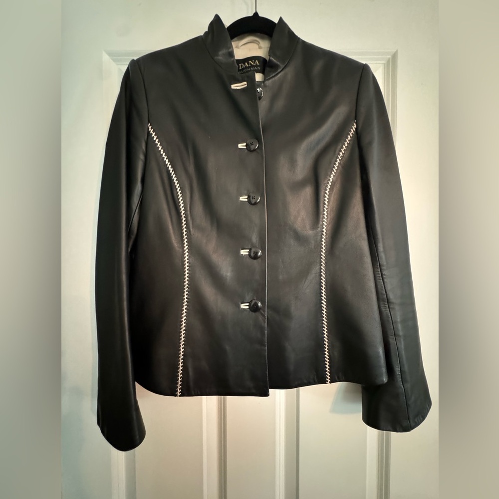 Dana Buchman size 6 black leather jacket